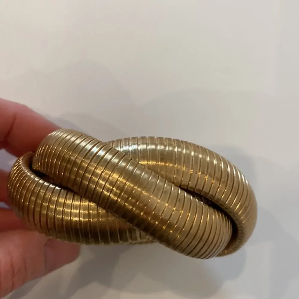 Gold-Tone Herringbone Chain Twisted Bangle Bracelet EUC OS Unbranded Slip On - Picture 3 of 6